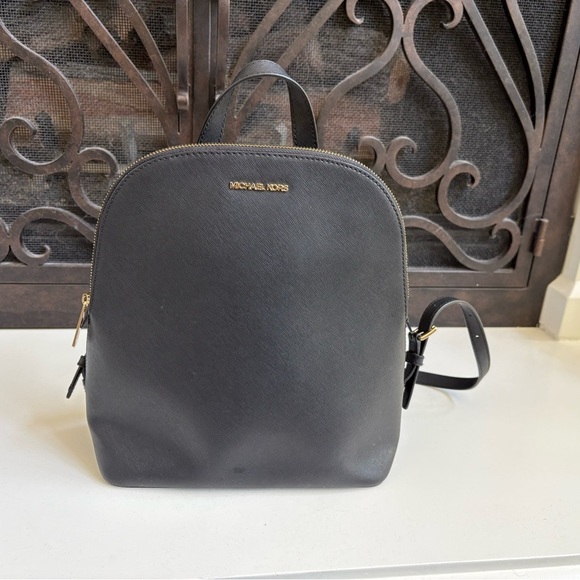 Michael Kors Leather Cindy Large Backpack - Picture 2 of 7